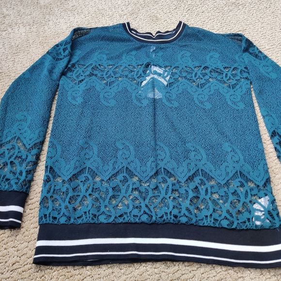 Tunic - Picture 4 of 8